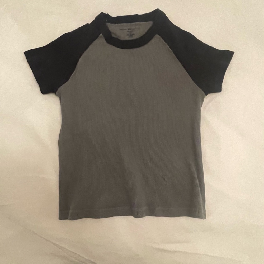 Brandy melville t shirt